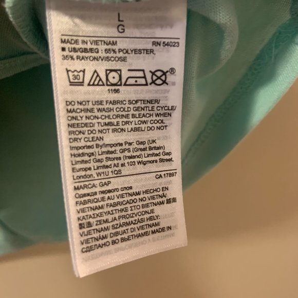 Gap Cropped Wrap Tee - Picture 3 of 3